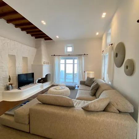 Villa Alessandra With Massive Pool By Diles Mykonos Town